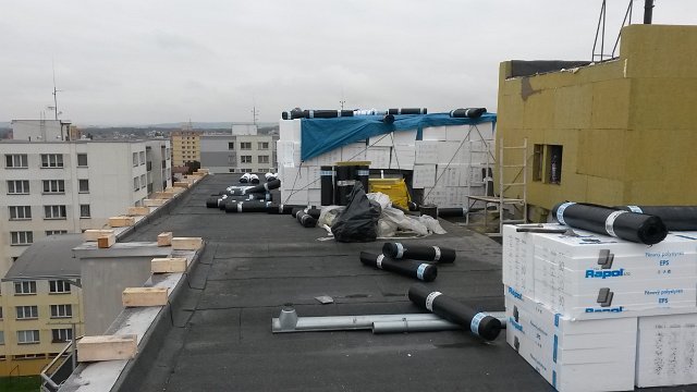 rekonstrukce střechy fr ondříčka panelák  (2)